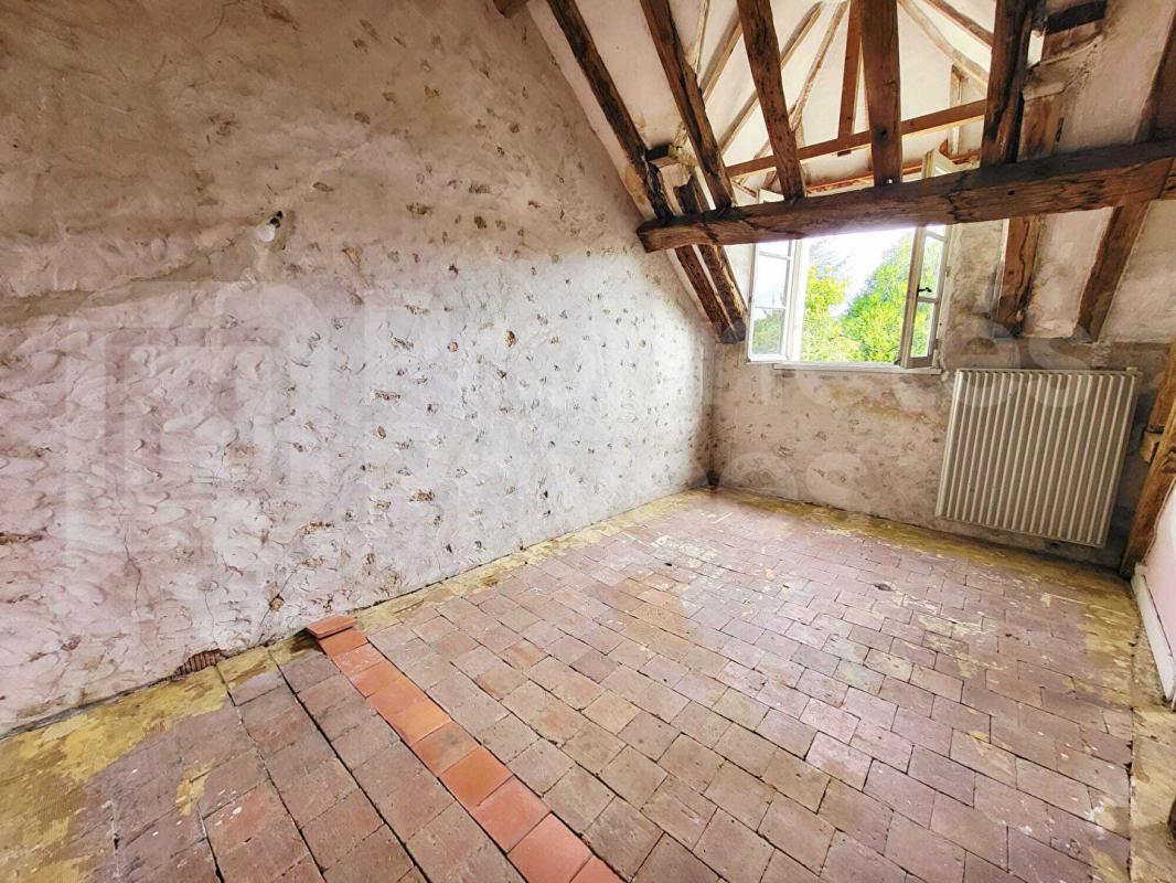 SERMAISES Maison de caractère en Pierre, 5 pièces, dépendances et jardin 13