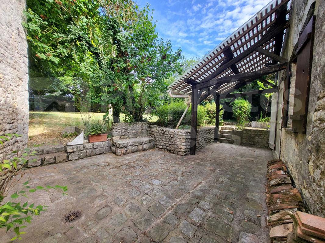 SERMAISES Maison de caractère en Pierre, 5 pièces, dépendances et jardin 15