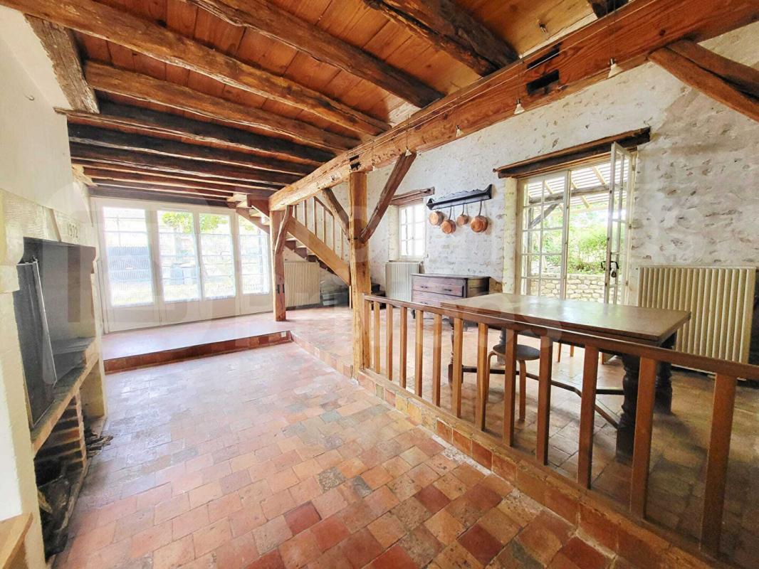 SERMAISES Maison de caractère en Pierre, 5 pièces, dépendances et jardin 3