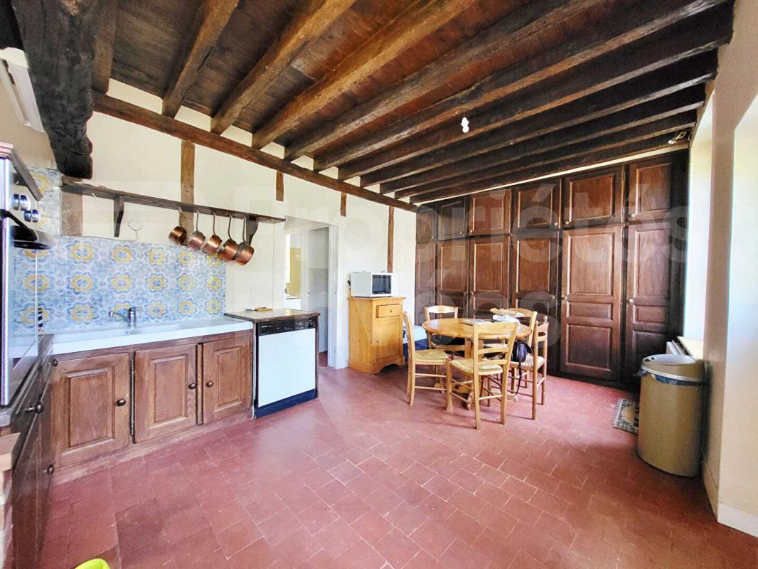 SERMAISES Maison de caractère en Pierre, 5 pièces, dépendances et jardin 5