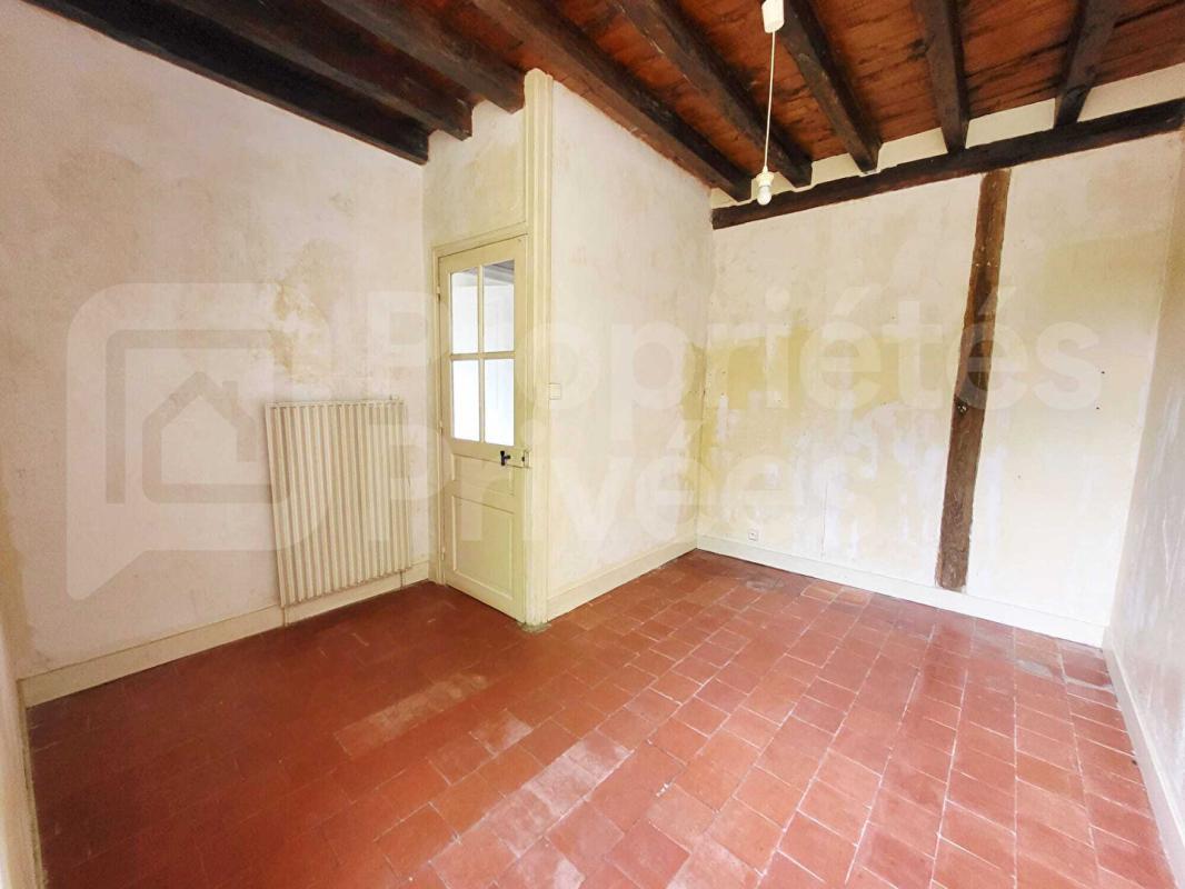 SERMAISES Maison de caractère en Pierre, 5 pièces, dépendances et jardin 6