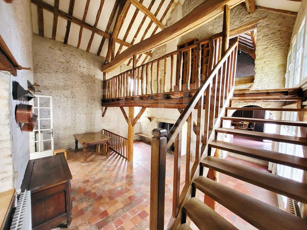 SERMAISES Maison de caractère en Pierre, 5 pièces, dépendances et jardin 8