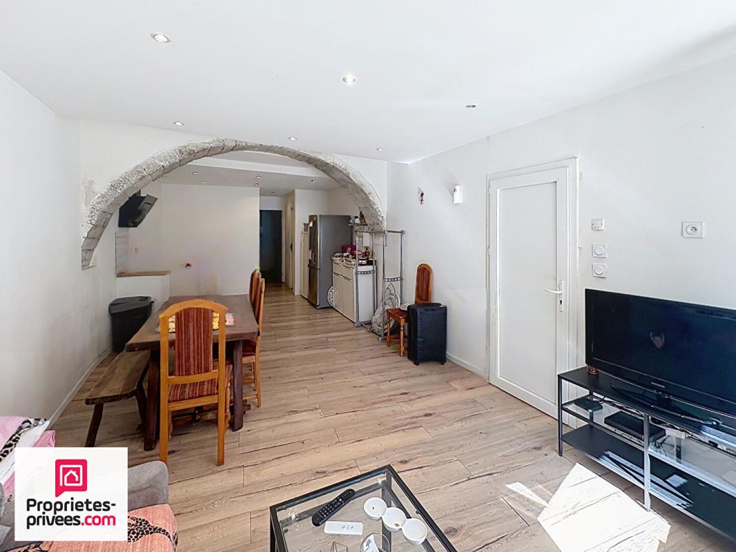 RIANS RIANS Appartement T2 45 m² RDC 8