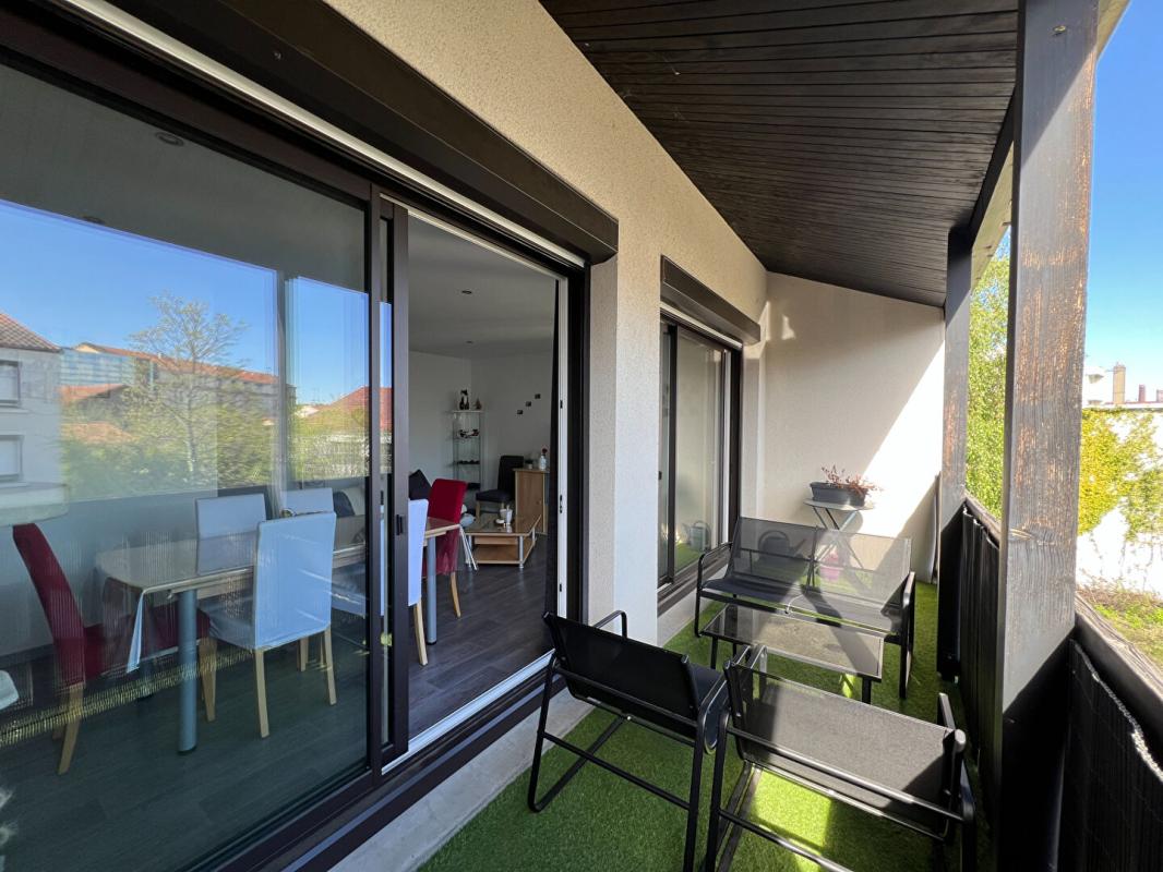 RIOM Appartement rénové au dernier étage 10