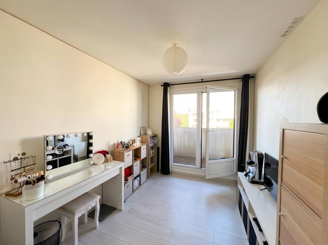 RIOM Appartement rénové au dernier étage 8