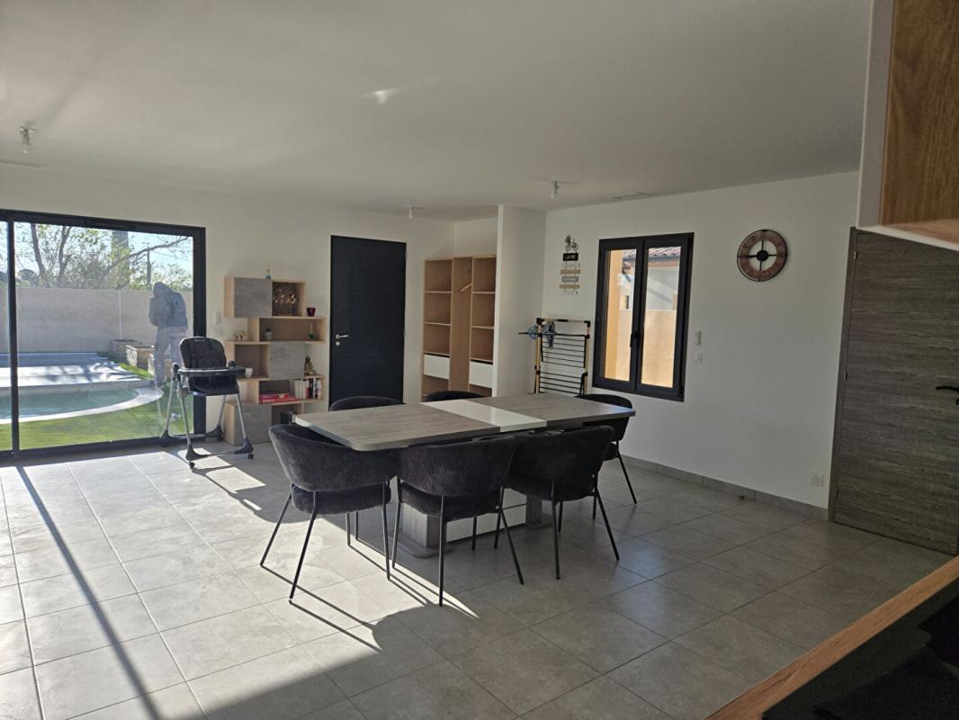 BOISSET-ET-GAUJAC Confortable Villa de 101 M2, 3 Chambres tout confort avec piscine sur 620 M2 de terrain 5