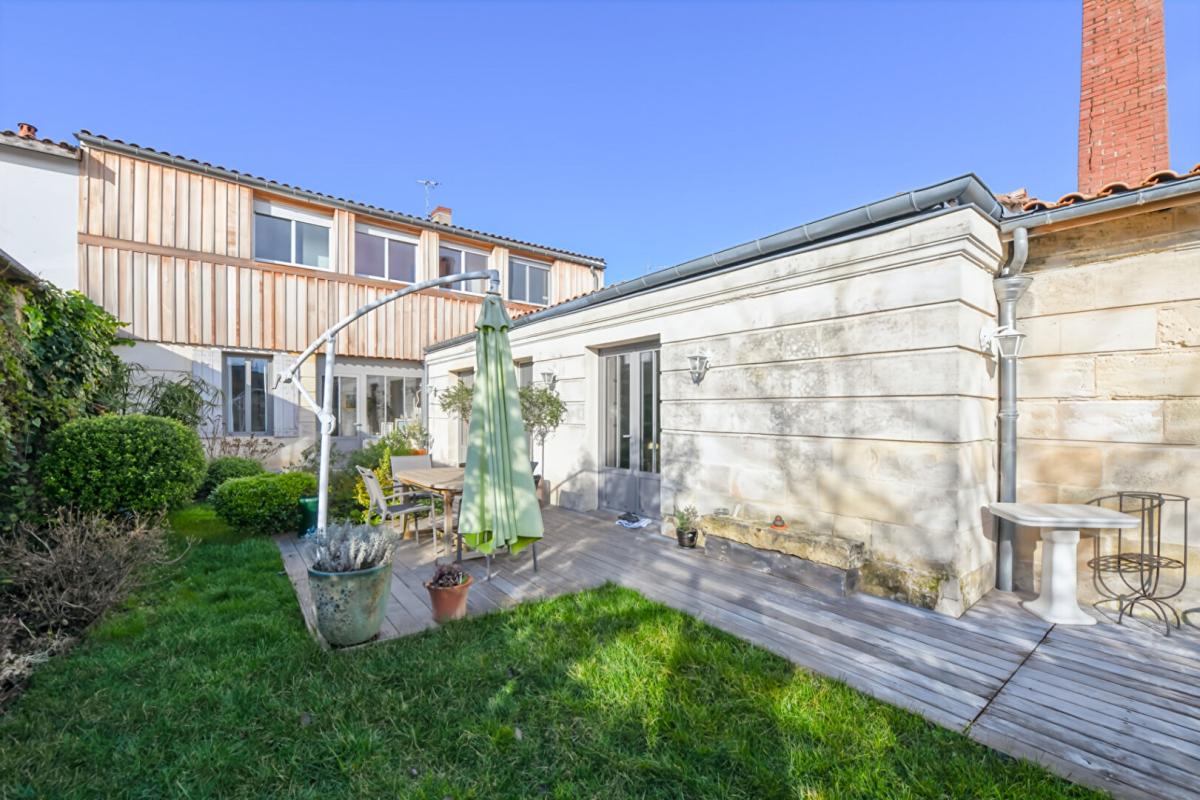 BORDEAUX Belle maison familiale en pierre - 245 m² habitables - Jardin intime - Bordeaux Sacré-Coeur 11