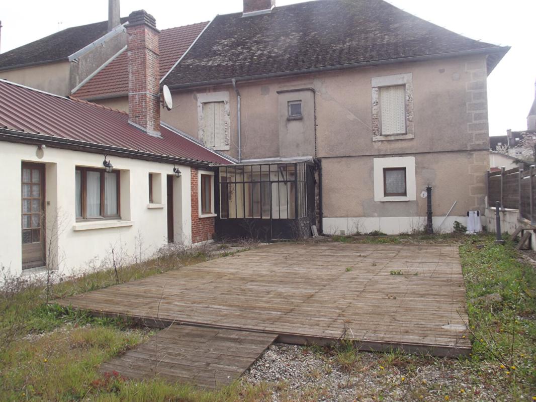 VENDEUVRE-SUR-BARSE Grande maison de plain pied 12