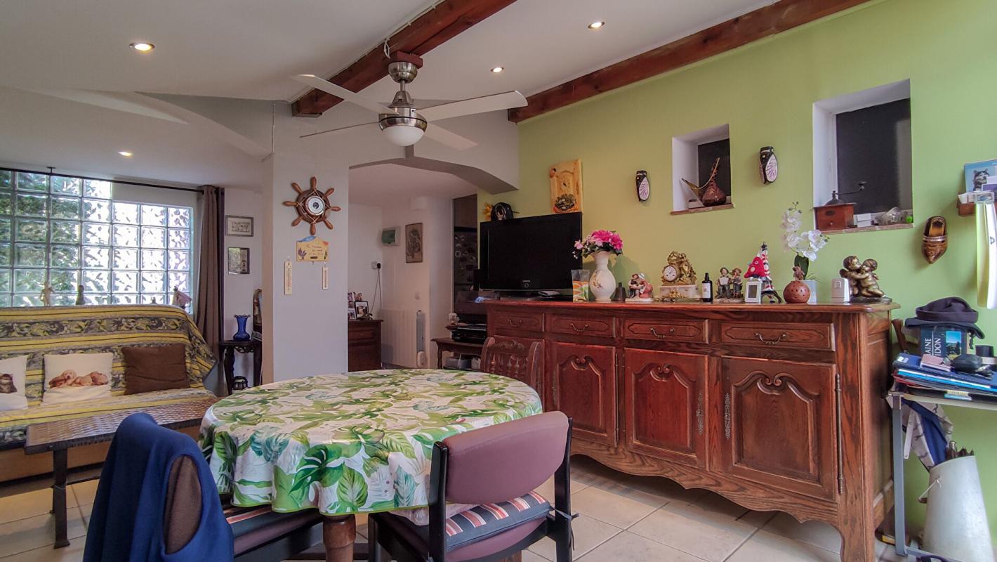 LA LONDE-LES-MAURES EXCLUSIVITE LA LONDE LES MAURES Appartement T3+terrasses+jardin+parking 10