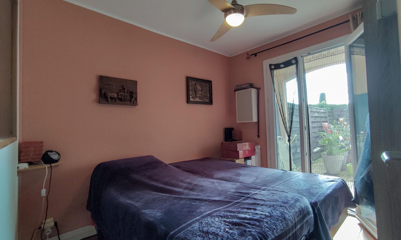 LA LONDE-LES-MAURES EXCLUSIVITE LA LONDE LES MAURES Appartement T3+terrasses+jardin+parking 14