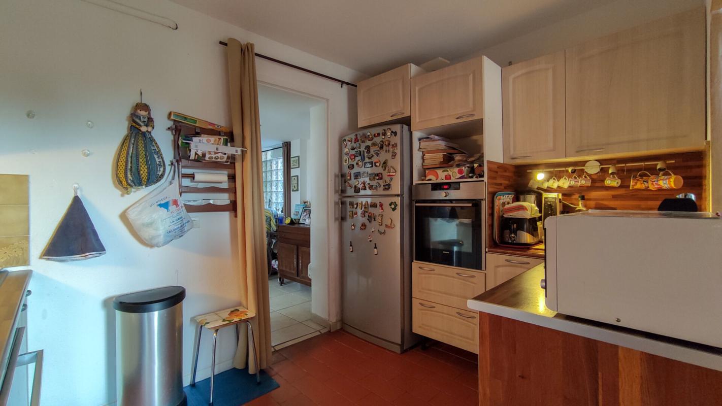 LA LONDE-LES-MAURES EXCLUSIVITE LA LONDE LES MAURES Appartement T3+terrasses+jardin+parking 9