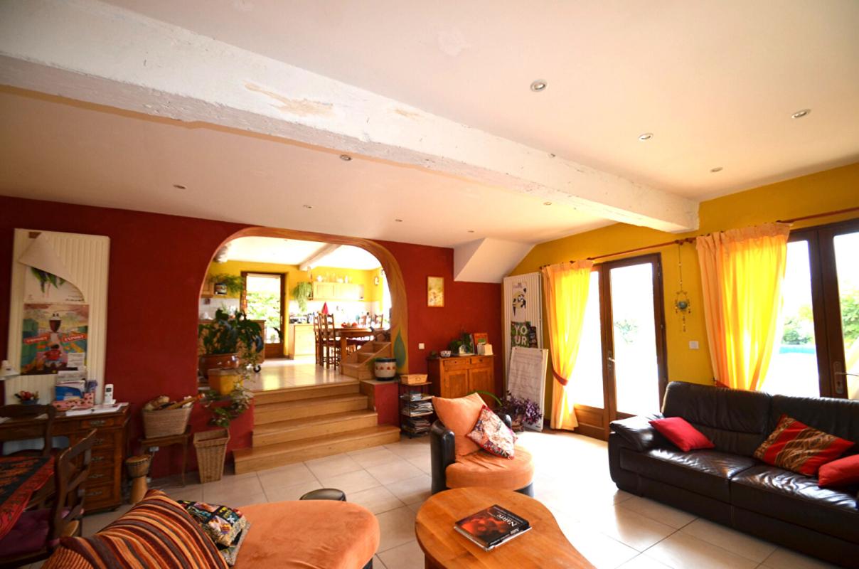 LENTILLY Maison de 220 m2 et dépendance de 180m2 + cave + garage : Ideal Famille nombreuse et : ou activité 4