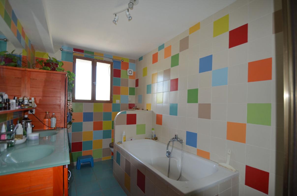 LENTILLY Maison de 220 m2 et dépendance de 180m2 + cave + garage : Ideal Famille nombreuse et : ou activité 8