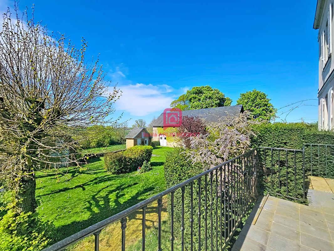 SAINT-AIGNAN-SUR-ROE Maison 191 m² - 6 pièces 12