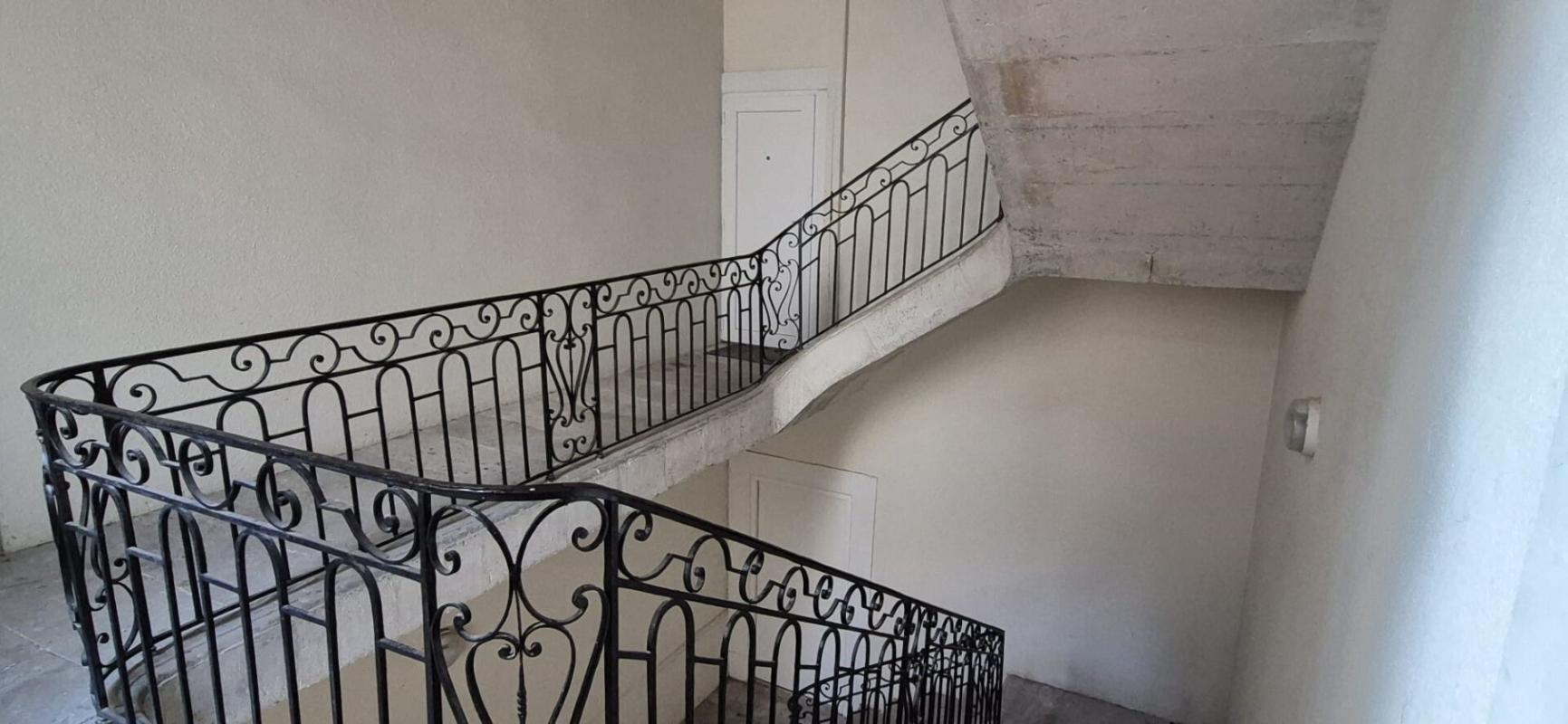 SERVIAN Appartement Servian 3 pièce(s) 60 m2 12