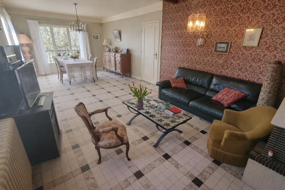 BEYNOST Maison Beynost 5 pièces 154 m2 garage sur 850m2 de terrain 2