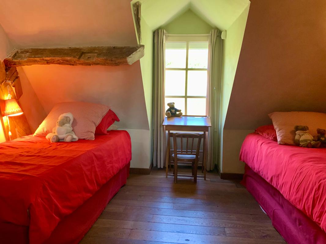 DORMELLES Elégante maison en pierre au coeur de la nature - Vue foret & charme authentiques à Dormelles 18