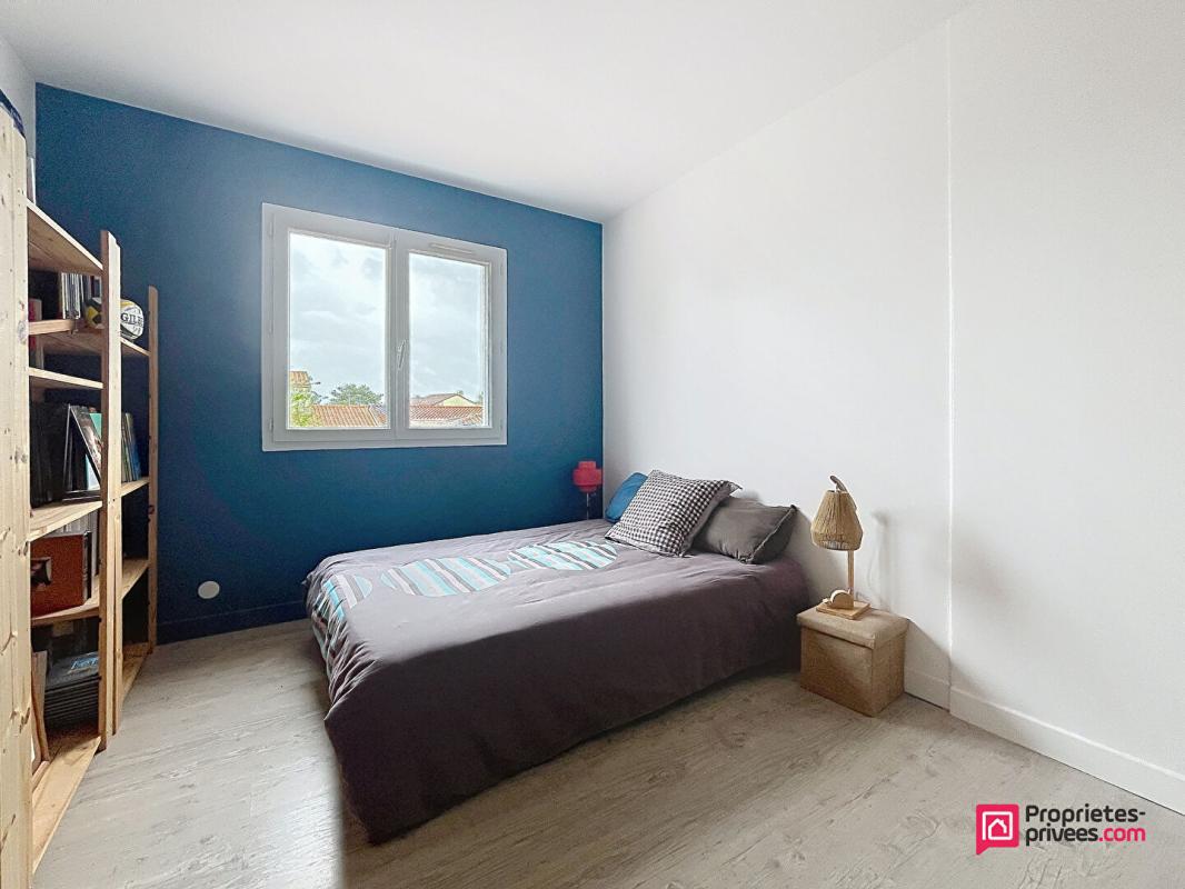 SAINT-XANDRE Maison familiale au coeur de Saint Xandre 8 pièce(s) 196 m2 14