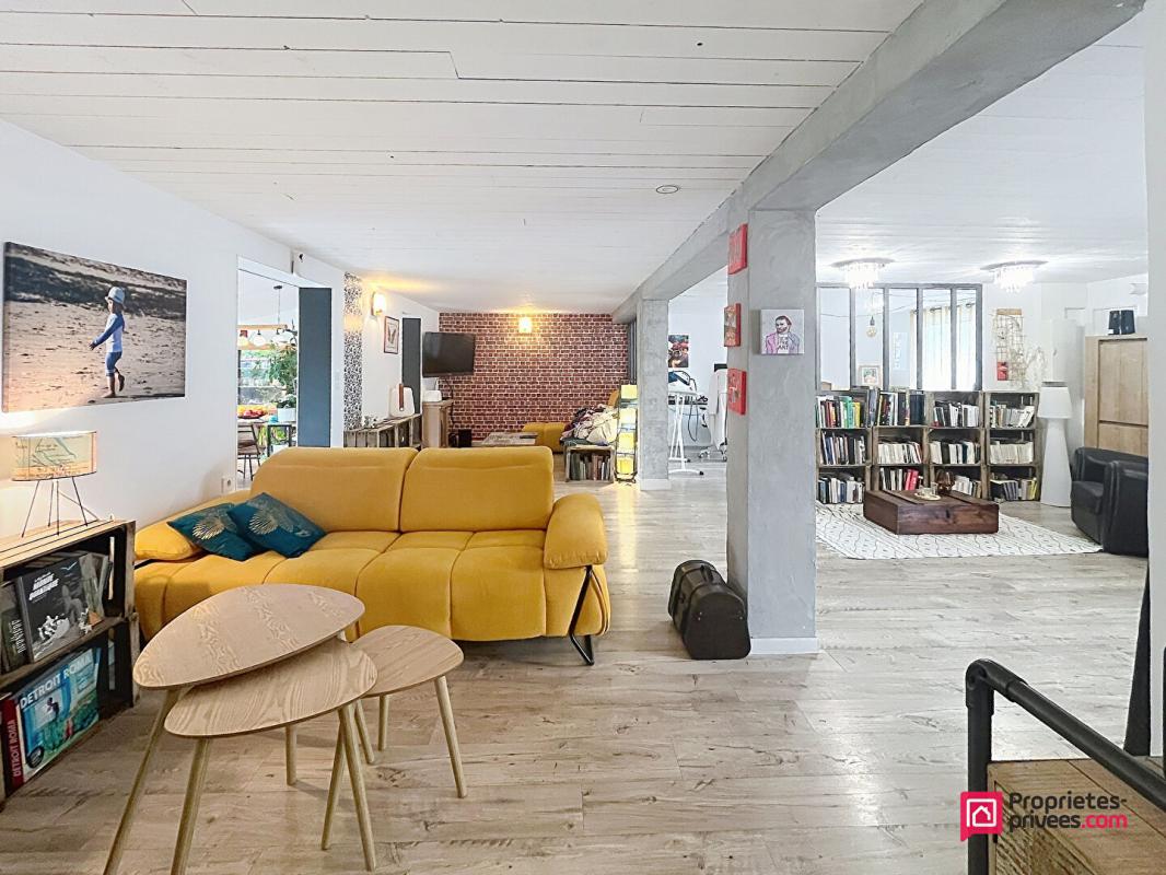 SAINT-XANDRE Maison familiale au coeur de Saint Xandre 8 pièce(s) 196 m2 5