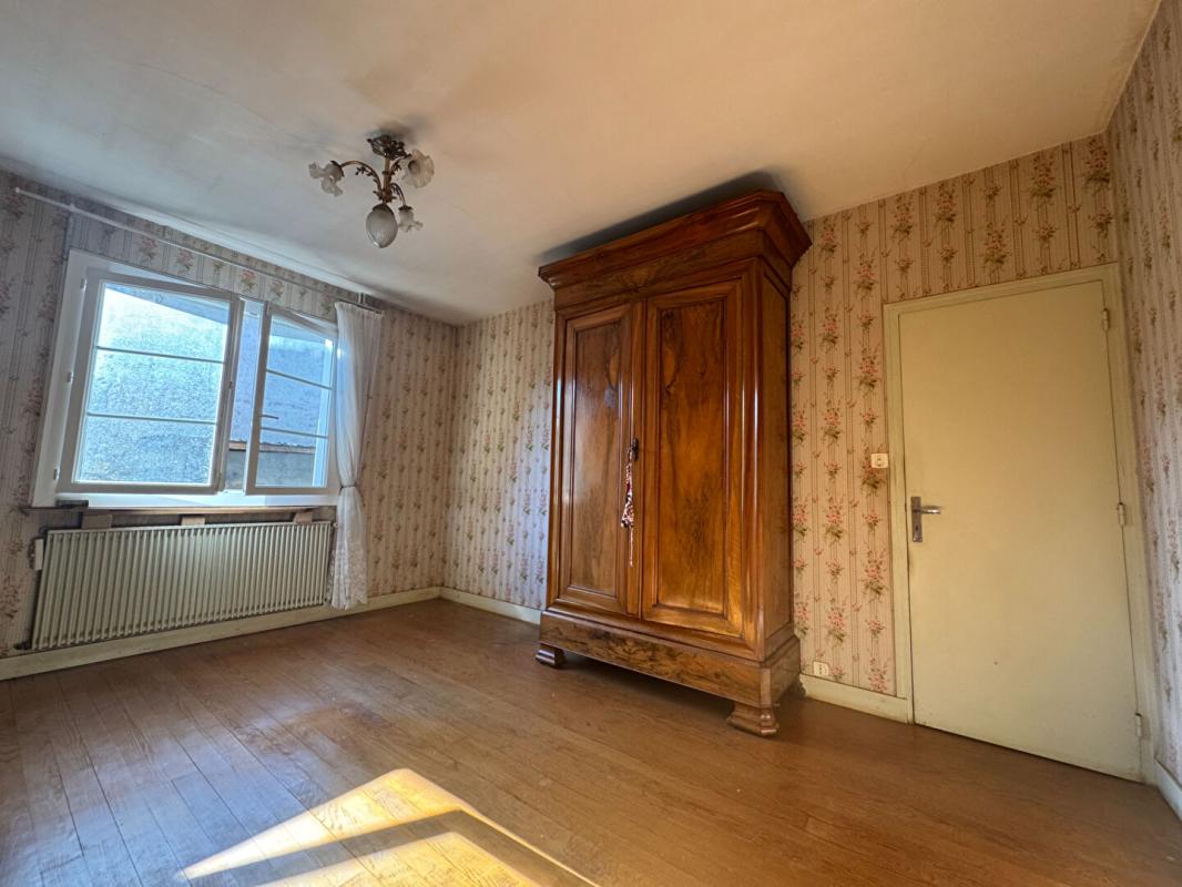 VAYRES Maison à Vayres  de  5 pièces  de 105 m2 - 3 chambres - Un chai de 60 m² - Terrain de 1270 m² 6