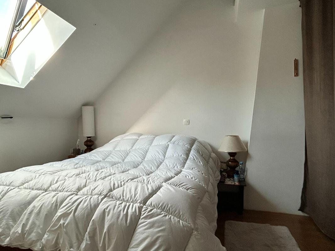 IVRY-LE-TEMPLE MAISON ANCIENNE COMPLETEMENT RENOVEE PAR UN COMPAGNON DE FRANCE 15