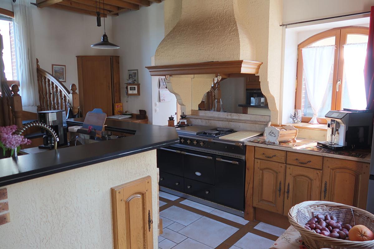 IVRY-LE-TEMPLE MAISON ANCIENNE COMPLETEMENT RENOVEE PAR UN COMPAGNON DE FRANCE 5