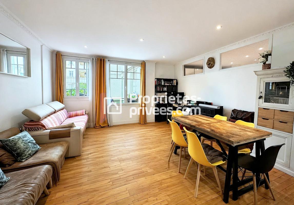 PARIS-15E-ARRONDISSEMENT 75015 PARIS - Appartement T3 - 2 chambres - 61.7 m2 - Proximité Tour Eiffel 1