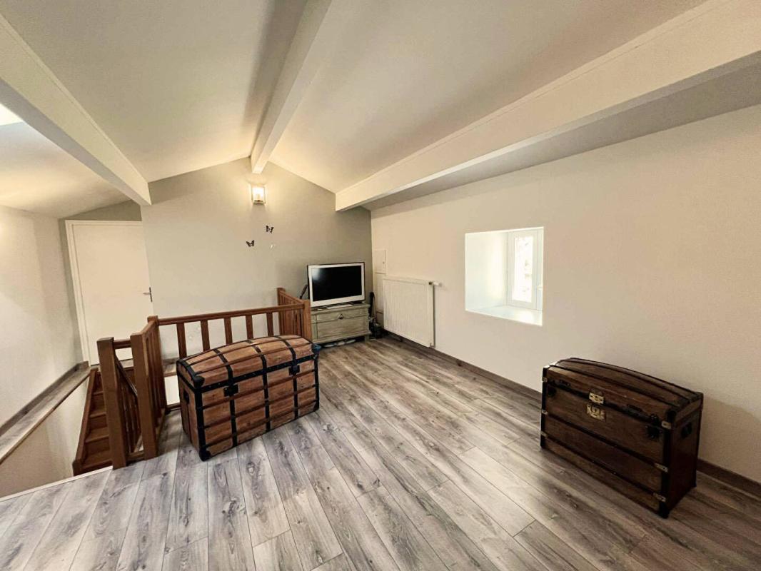 ALLEMANS Maison Avec Piscine Allemans 8 pièce(s) 205 m2 12