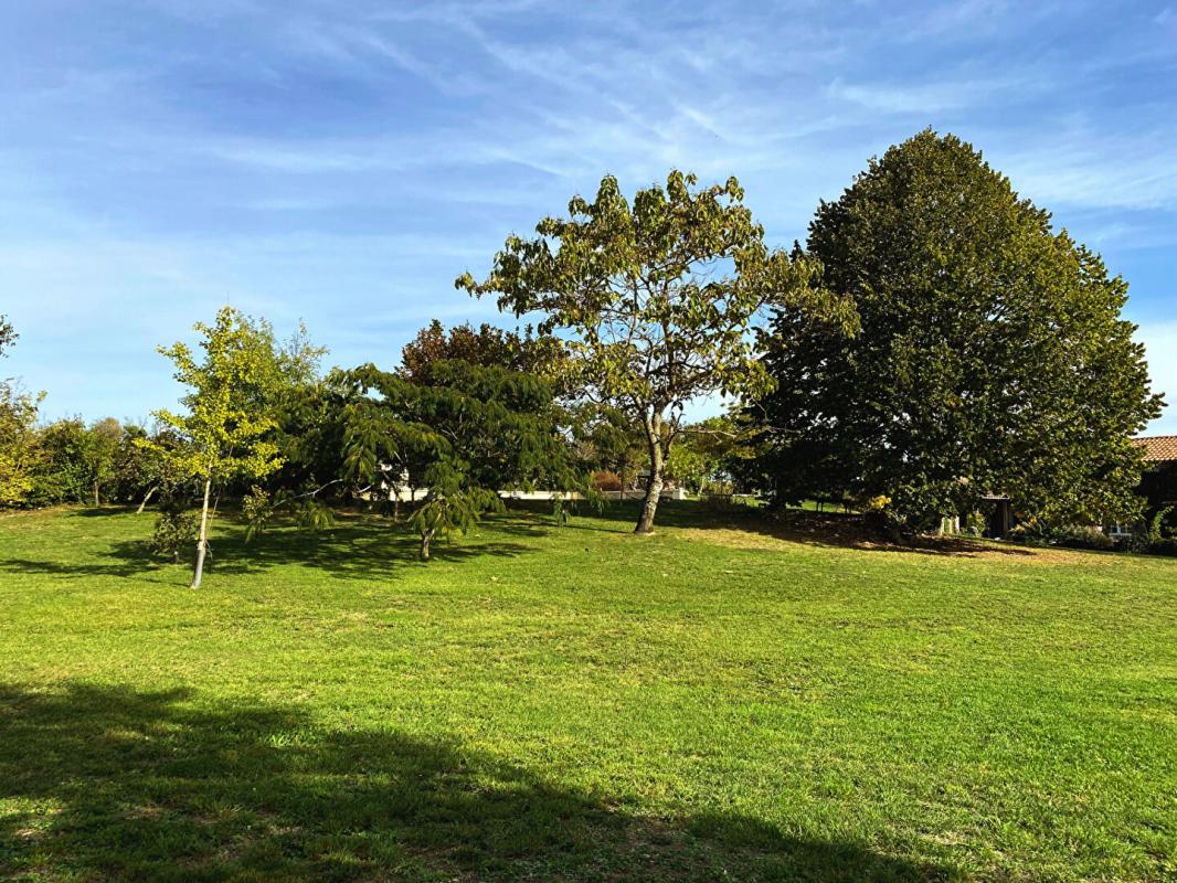 ALLEMANS Maison Avec Piscine Allemans 8 pièce(s) 205 m2 16