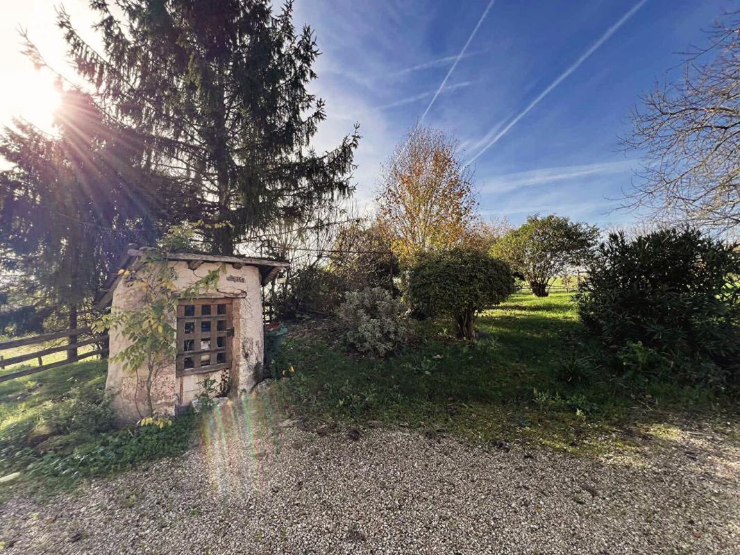 ALLEMANS Maison Avec Piscine Allemans 8 pièce(s) 205 m2 18