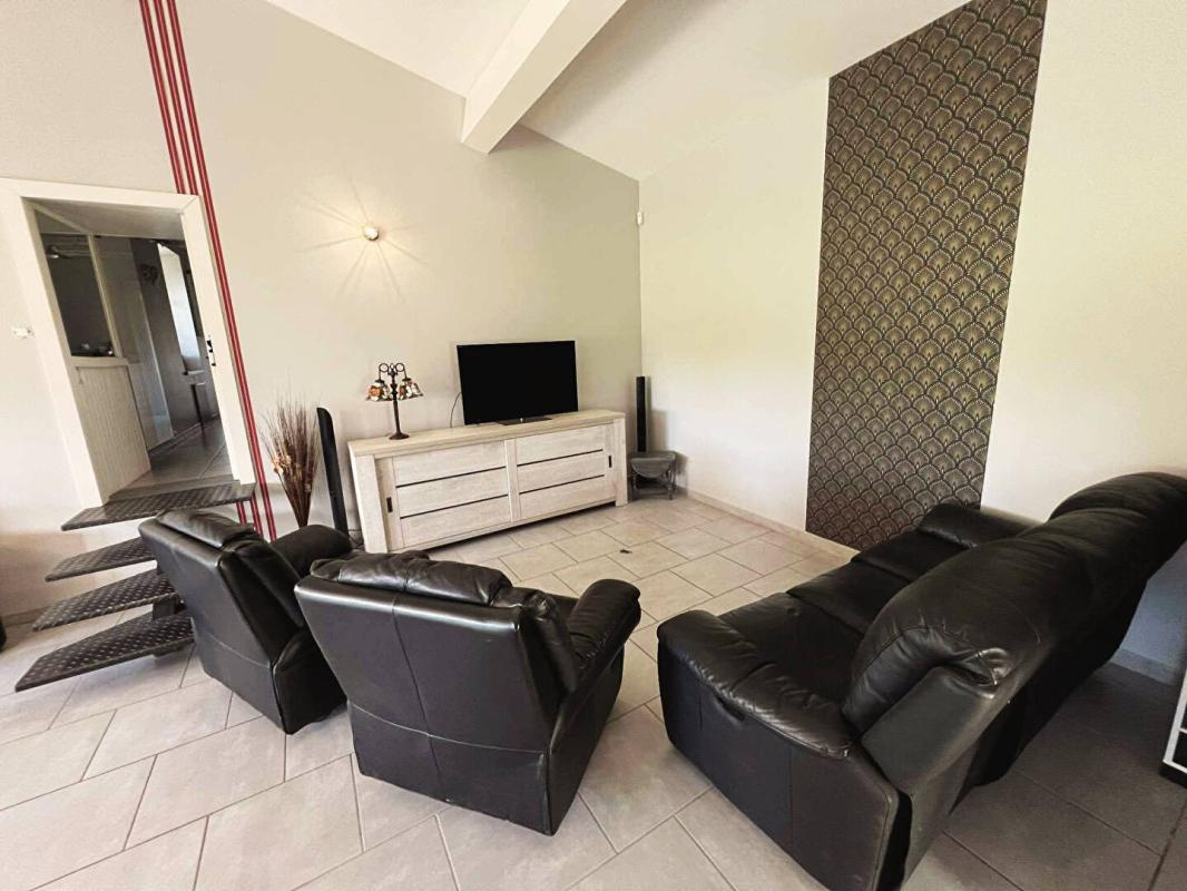 ALLEMANS Maison Avec Piscine Allemans 8 pièce(s) 205 m2 6