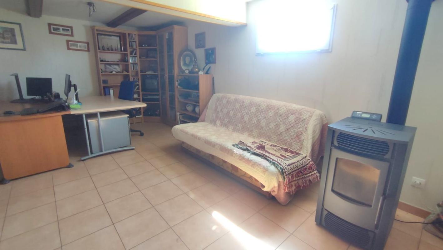 SOURSAC Maison individuelle avec beau terrain plat à Soursac 10