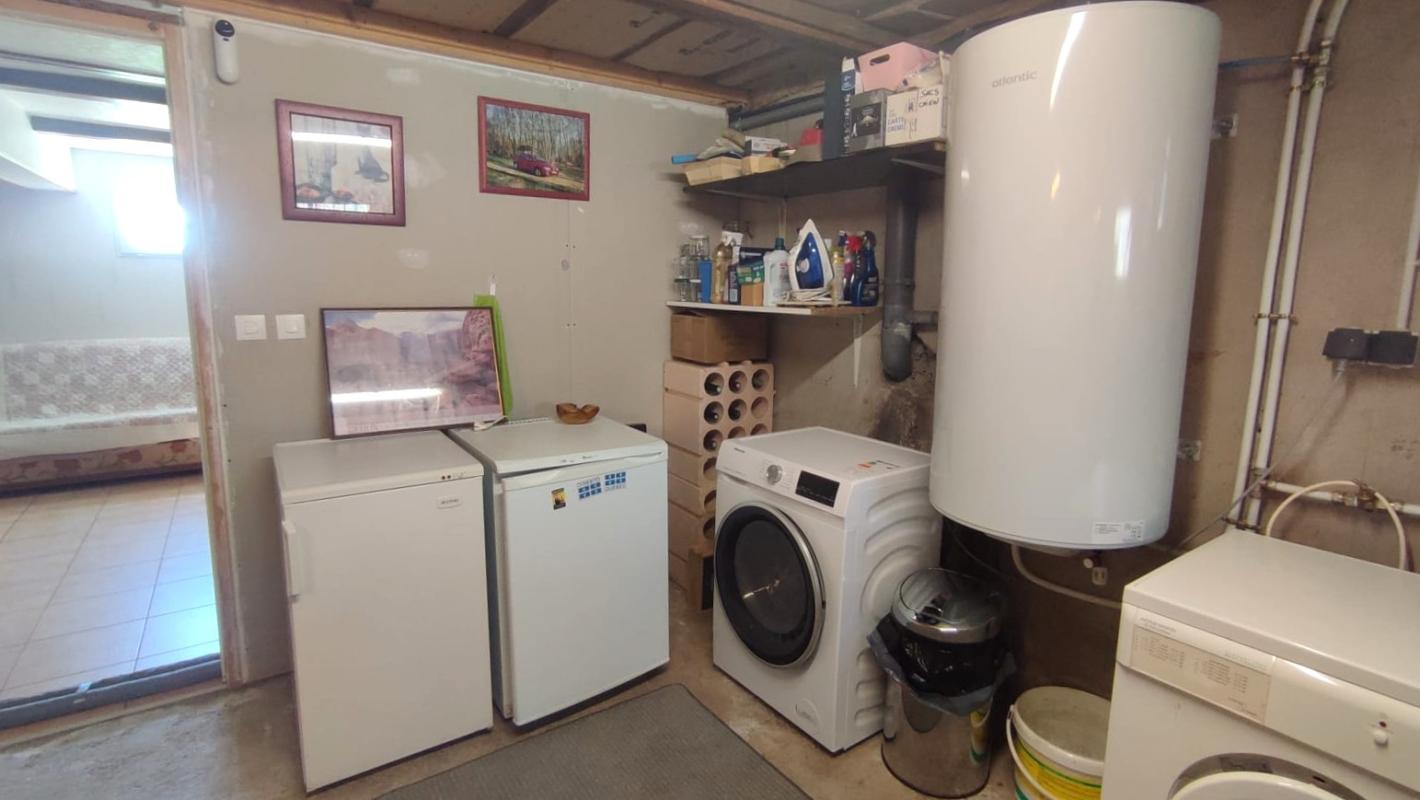 SOURSAC Maison individuelle avec beau terrain plat à Soursac 12