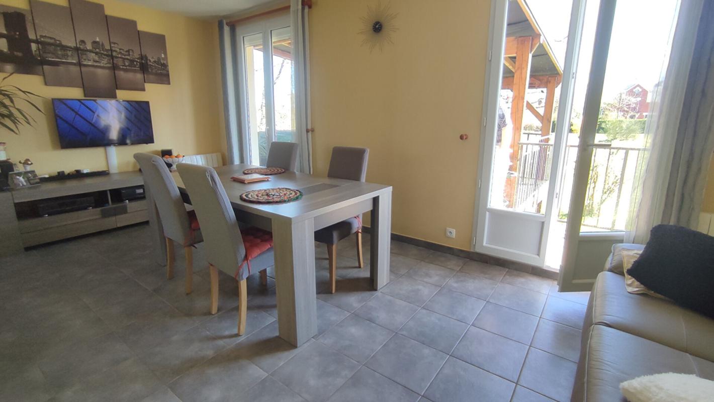 SOURSAC Maison individuelle avec beau terrain plat à Soursac 6