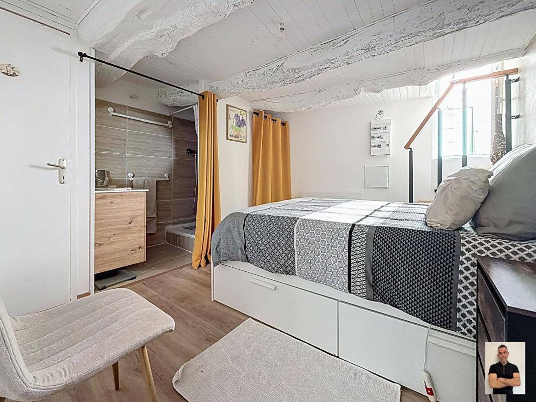 MONTAGNAC-MONTPEZAT Appartement Montagnac Montpezat 2 pièce(s) 34 m2 5