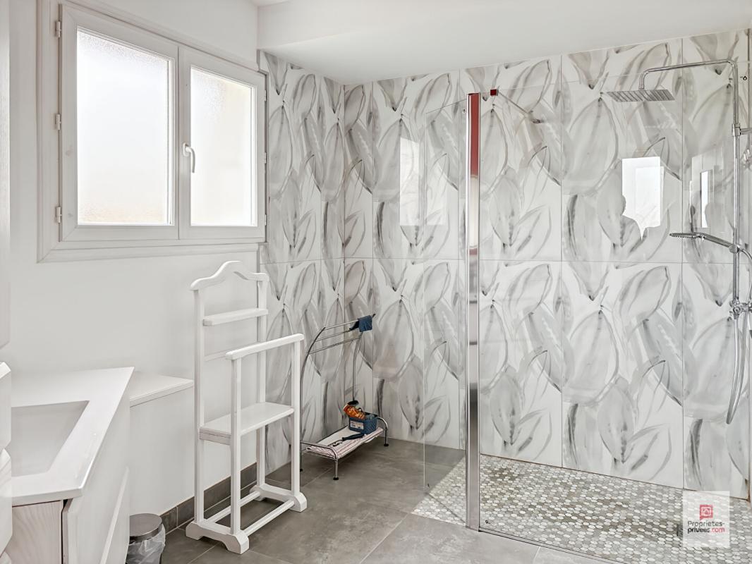 BOUESSAY Maison Bouessay 6 pièce(s) 138.8 m2 12