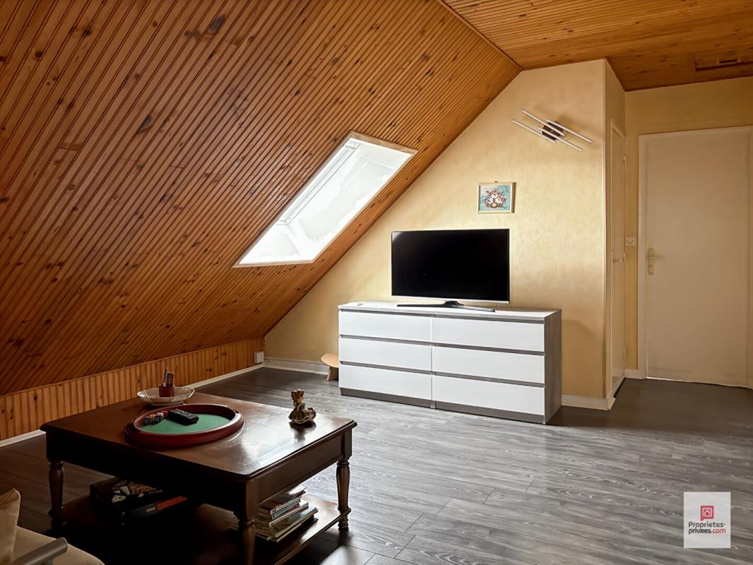 BOUESSAY Maison Bouessay 6 pièce(s) 138.8 m2 16