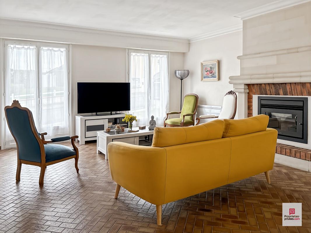 BOUESSAY Maison Bouessay 6 pièce(s) 138.8 m2 6