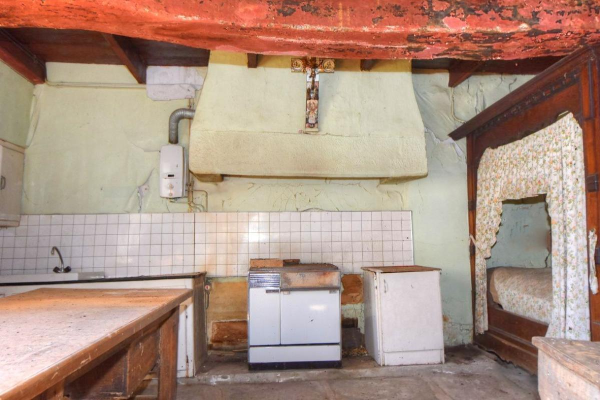 TREGUIER Corps de ferme à restaurer sur terrain de 9 000 m2 16