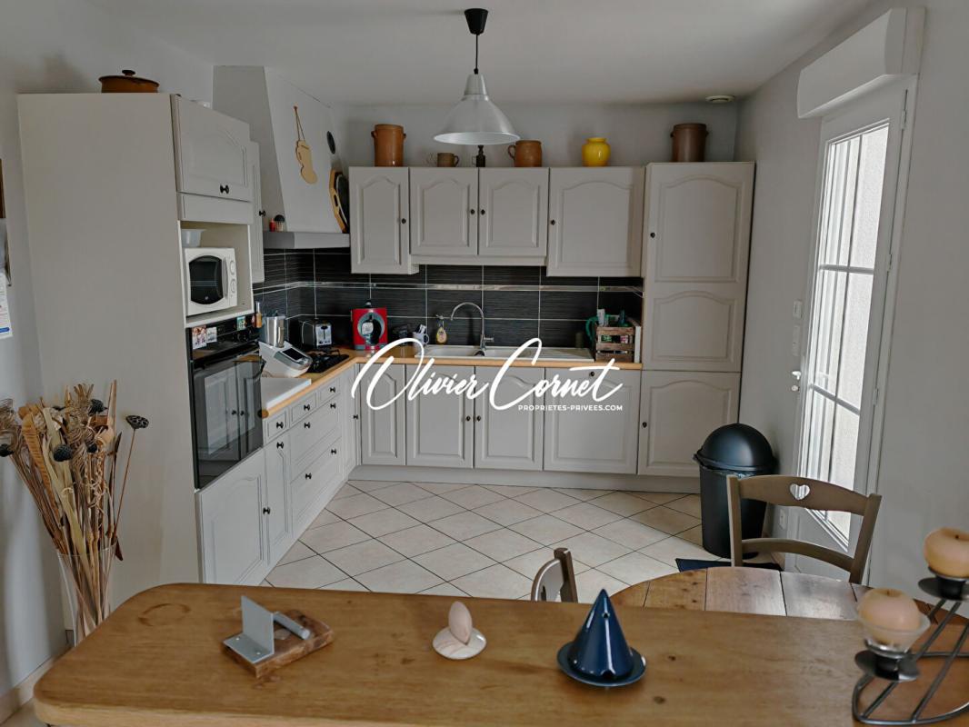 SAINT-DENIS-D'AUTHOU Pavillon récent 117 m2 proche THIRON-GARDAIS 11