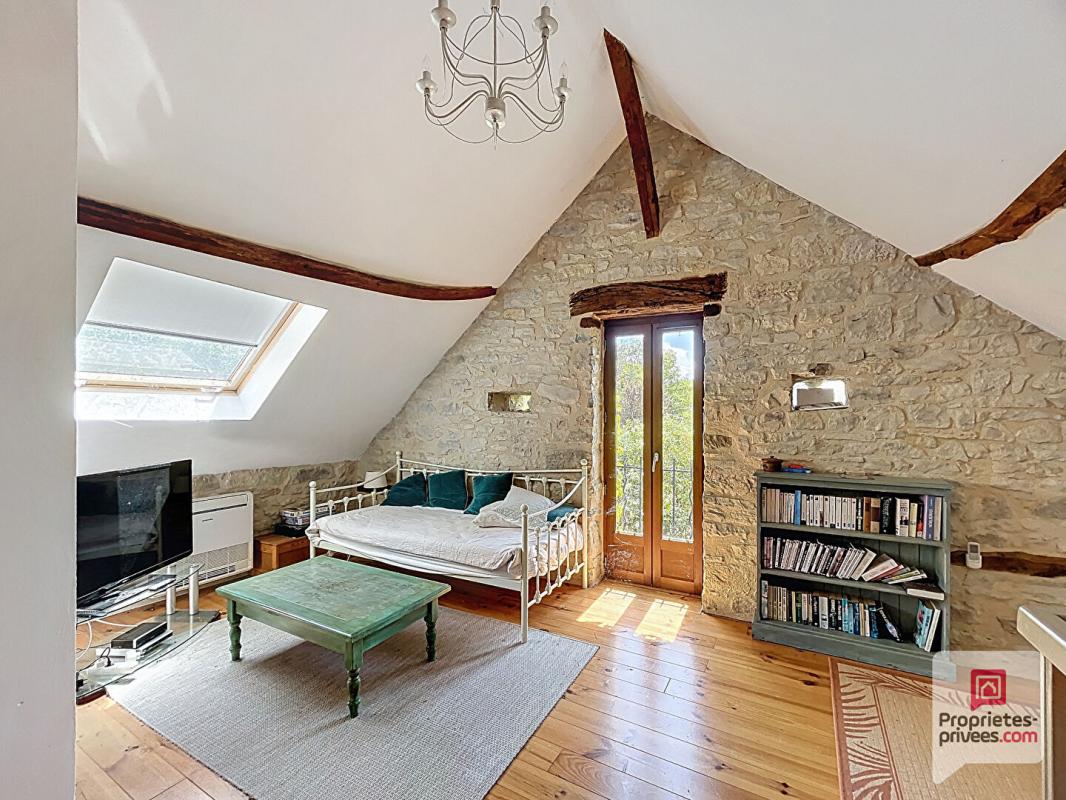 CAVAGNAC PROPRIÉTÉ  TOURISTIQUE DE CHARME -12 PIÈCES - PISCINE -TERRAIN DE 3245 m² -IDÉALE PROJET TOURISTIQUE OU RÉSIDENTIEL 9