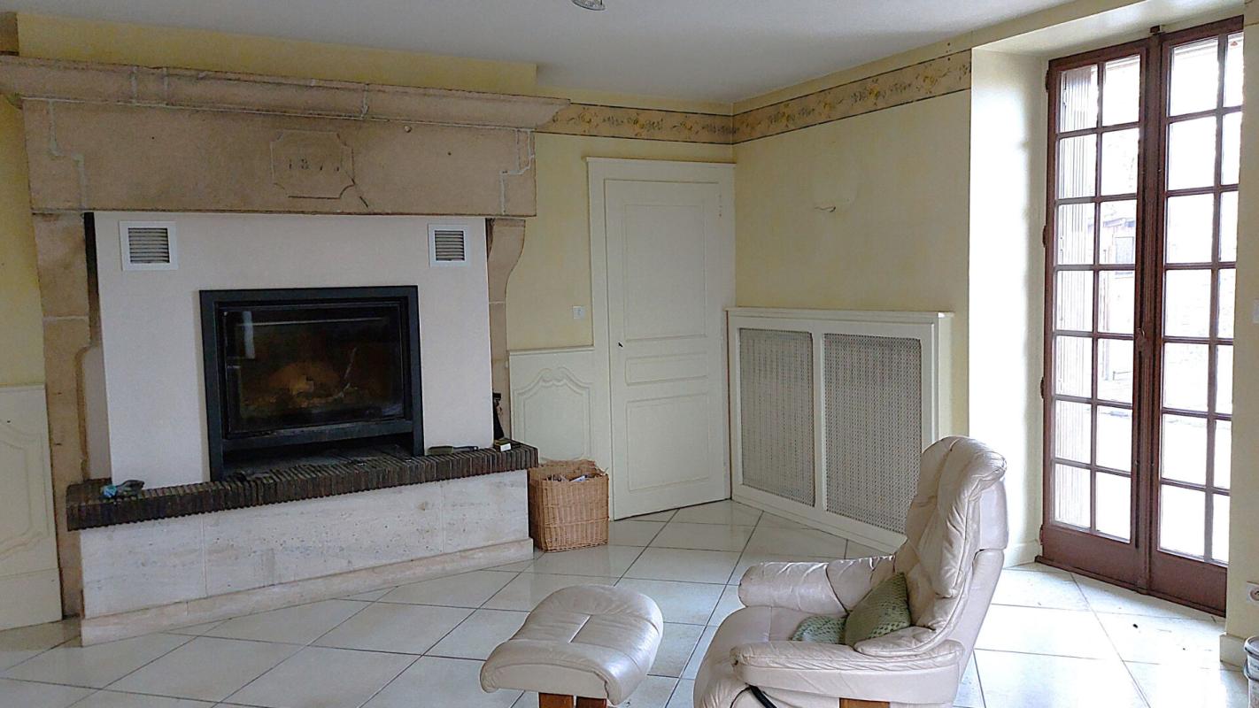 POLAINCOURT-ET-CLAIREFONTAINE Maison Polaincourt Et Clairefont 10 pièce(s) 331 m2 jardin, piscine 7