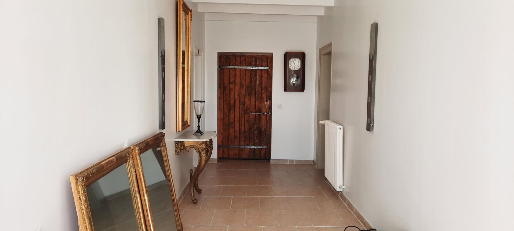 NIEUL-LE-VIROUIL Charentaise rénovée, dépendances et piscine 6