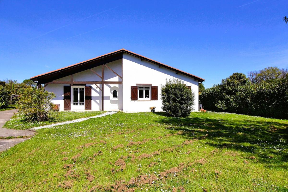 SAINT-LOUBES Maison T5 de plain-pied 145 M², garage 40 M², parcelle 1 250 M² à Saint-Loubès 11