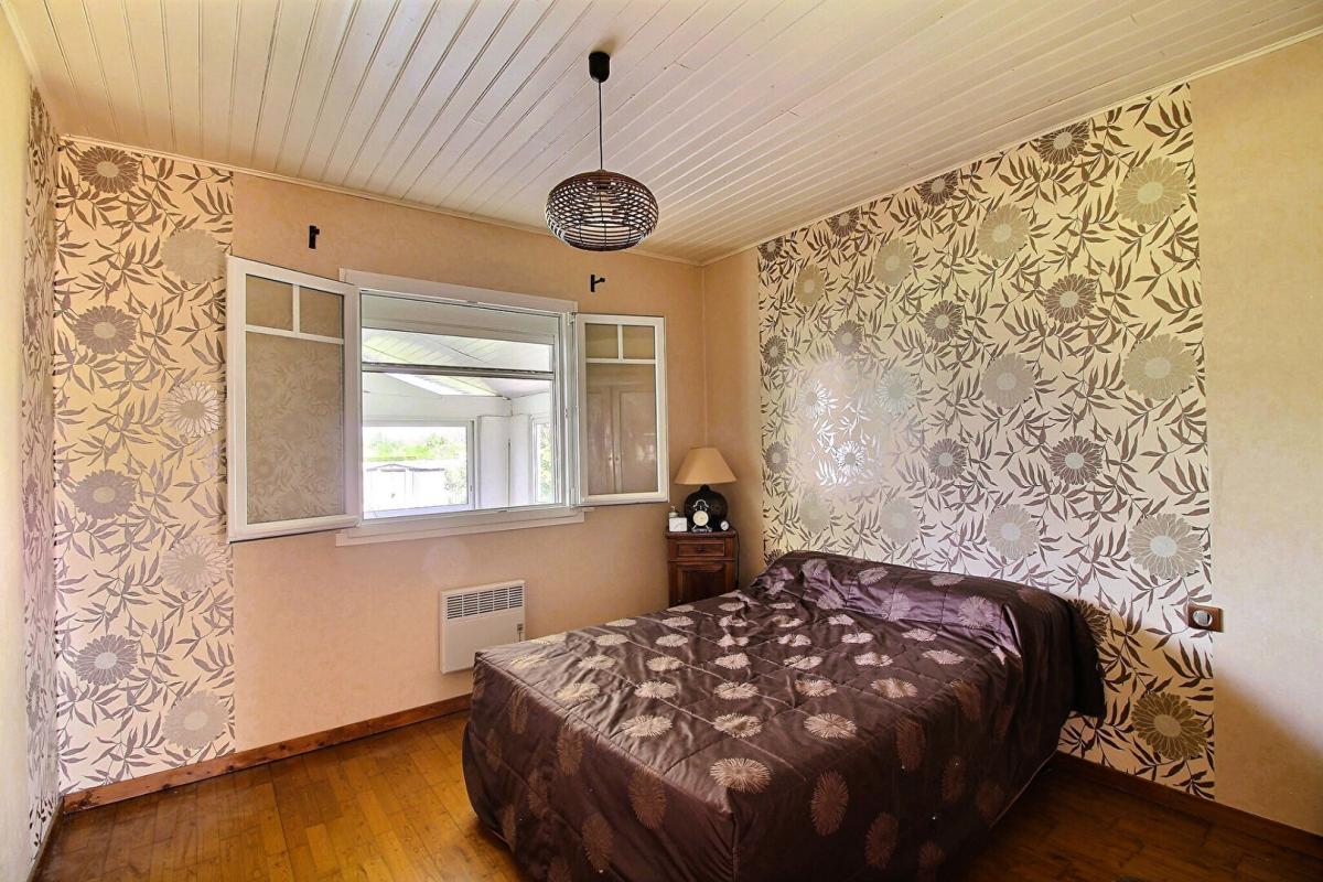 SAINT-LOUBES Maison T5 de plain-pied 145 M², garage 40 M², parcelle 1 250 M² à Saint-Loubès 5