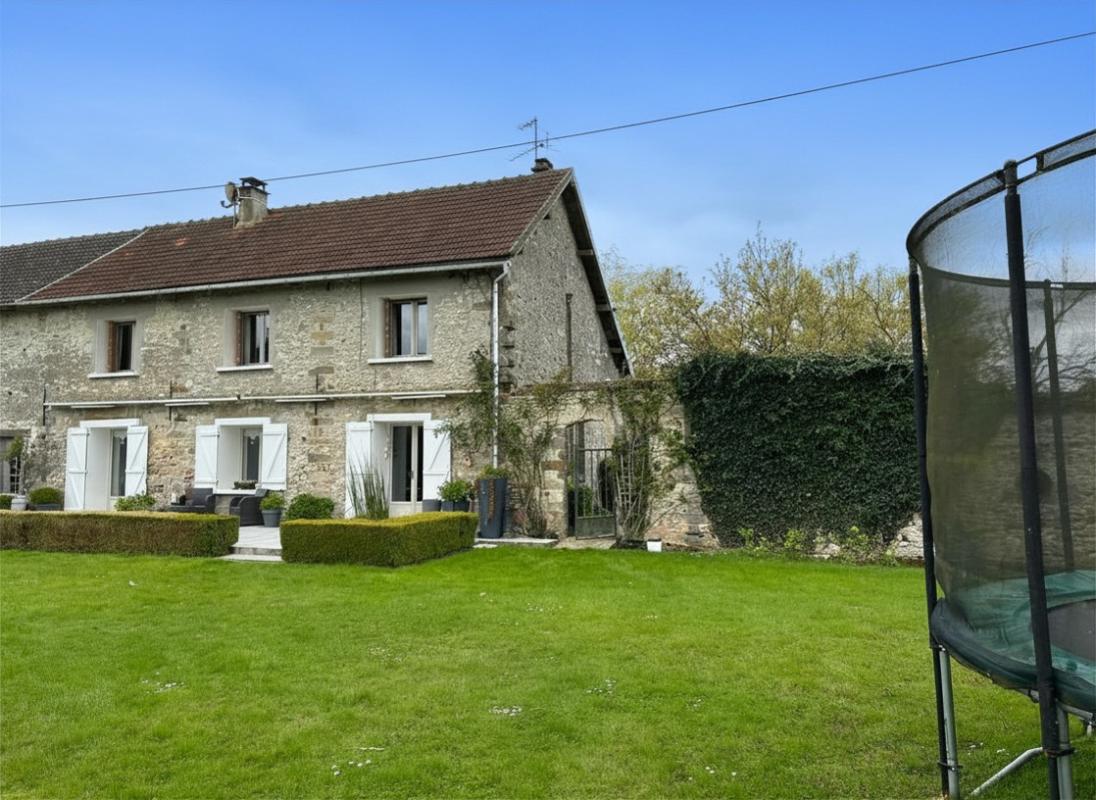 PROVINS Maison Provins 7 pièce(s) 4 Chambres 270 000 4