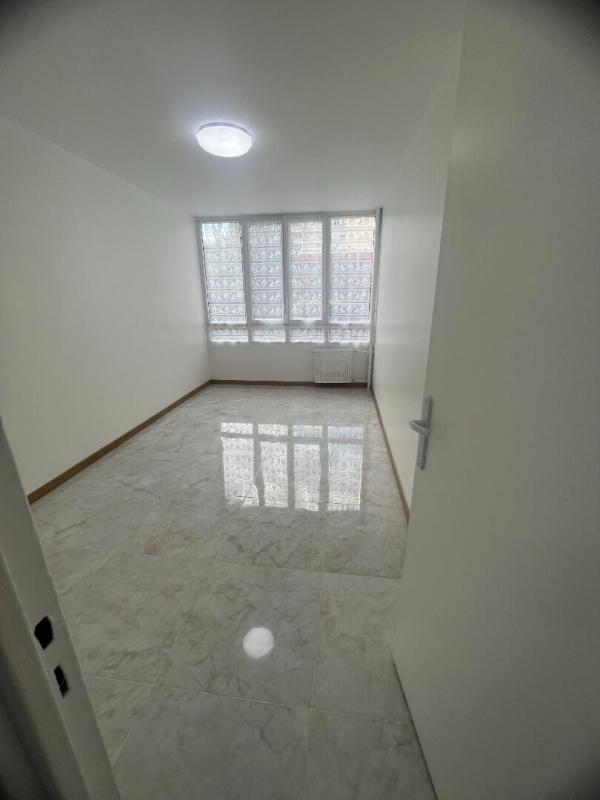 AUBERVILLIERS Appartement Aubervilliers 3 pièce(s) 73 m2 5