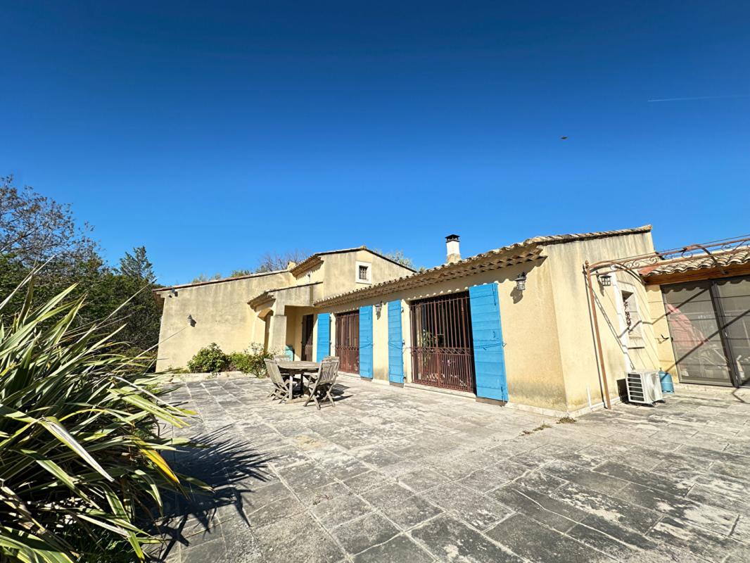 SAINT-CHAMAS Maison de plain pied à Saint Chamas avec piscine 11