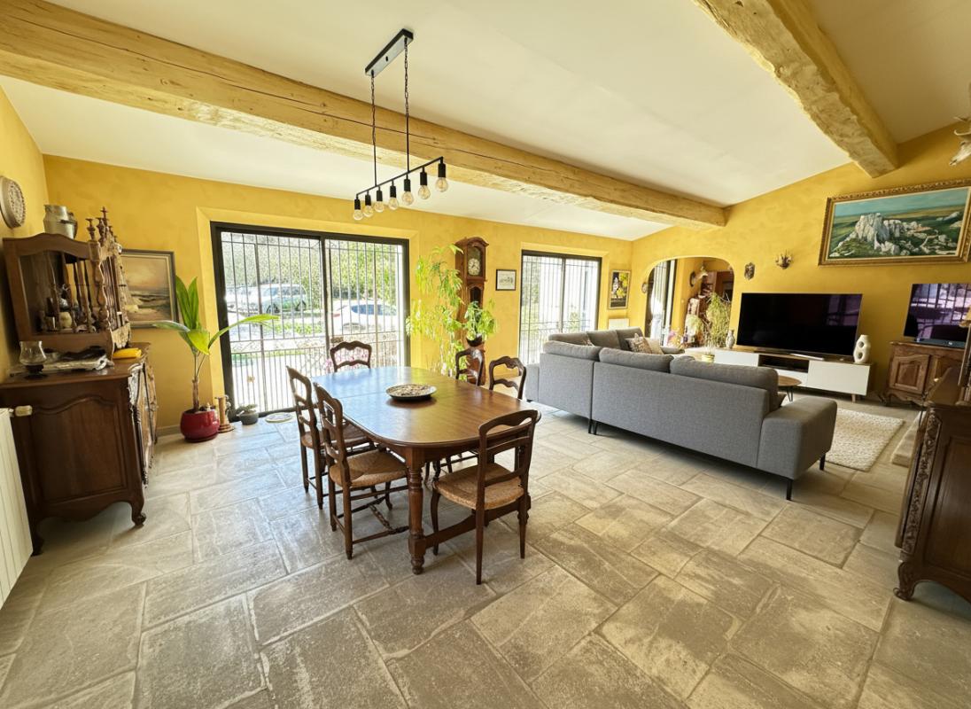 SAINT-CHAMAS Maison de plain pied à Saint Chamas avec piscine 6