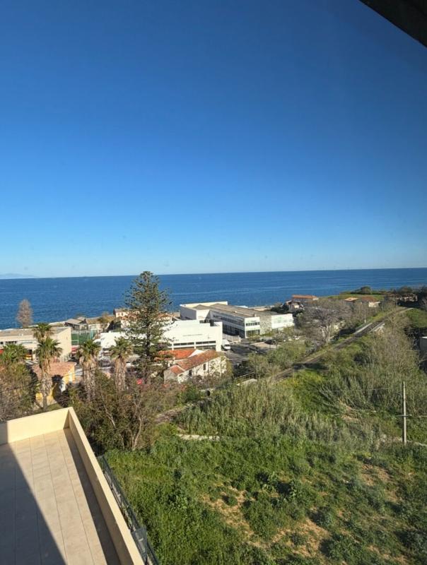 BASTIA -BASTIA- APPARTEMENT T2  MEUBLE -TERRASSE 10M² VUE MER 6